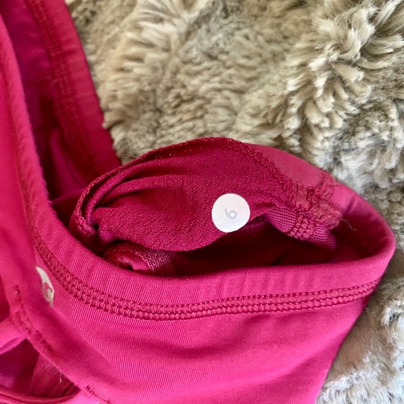 Lululemon sports bra - Picture 4 of 4